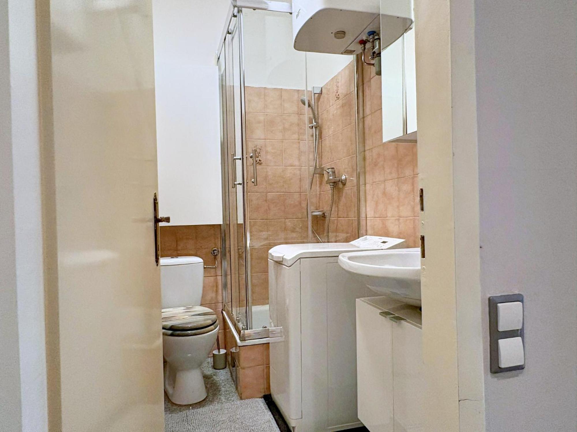 Spacious And Near Metro I Close To Parks I Akh Wien